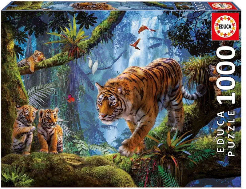 Tigres dans les Arbres